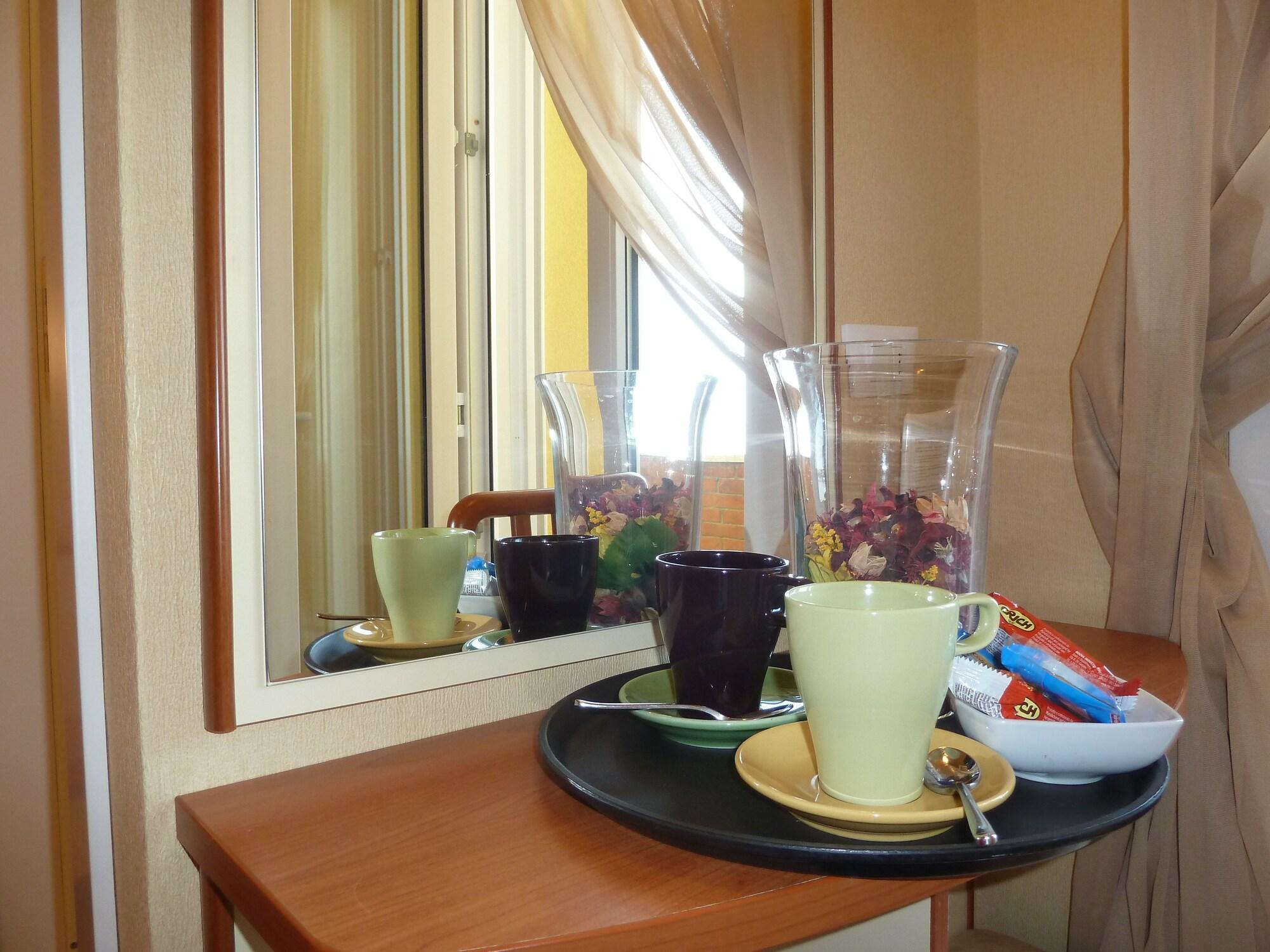 Hotel Crosal Ріміні Екстер'єр фото